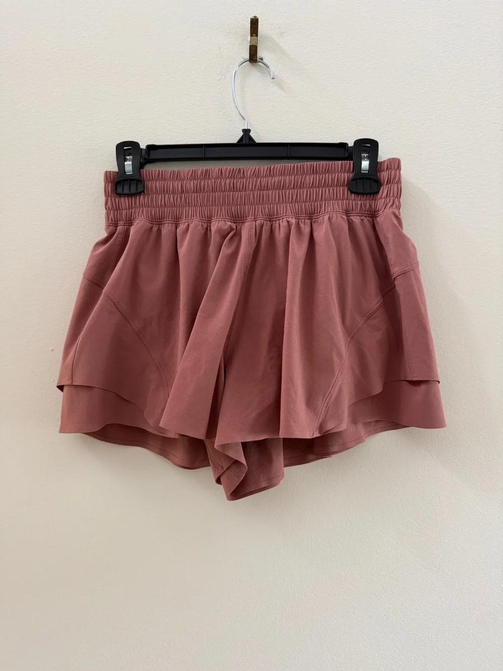 LULULEMON Shake It Out High Rise Shorts 2.5